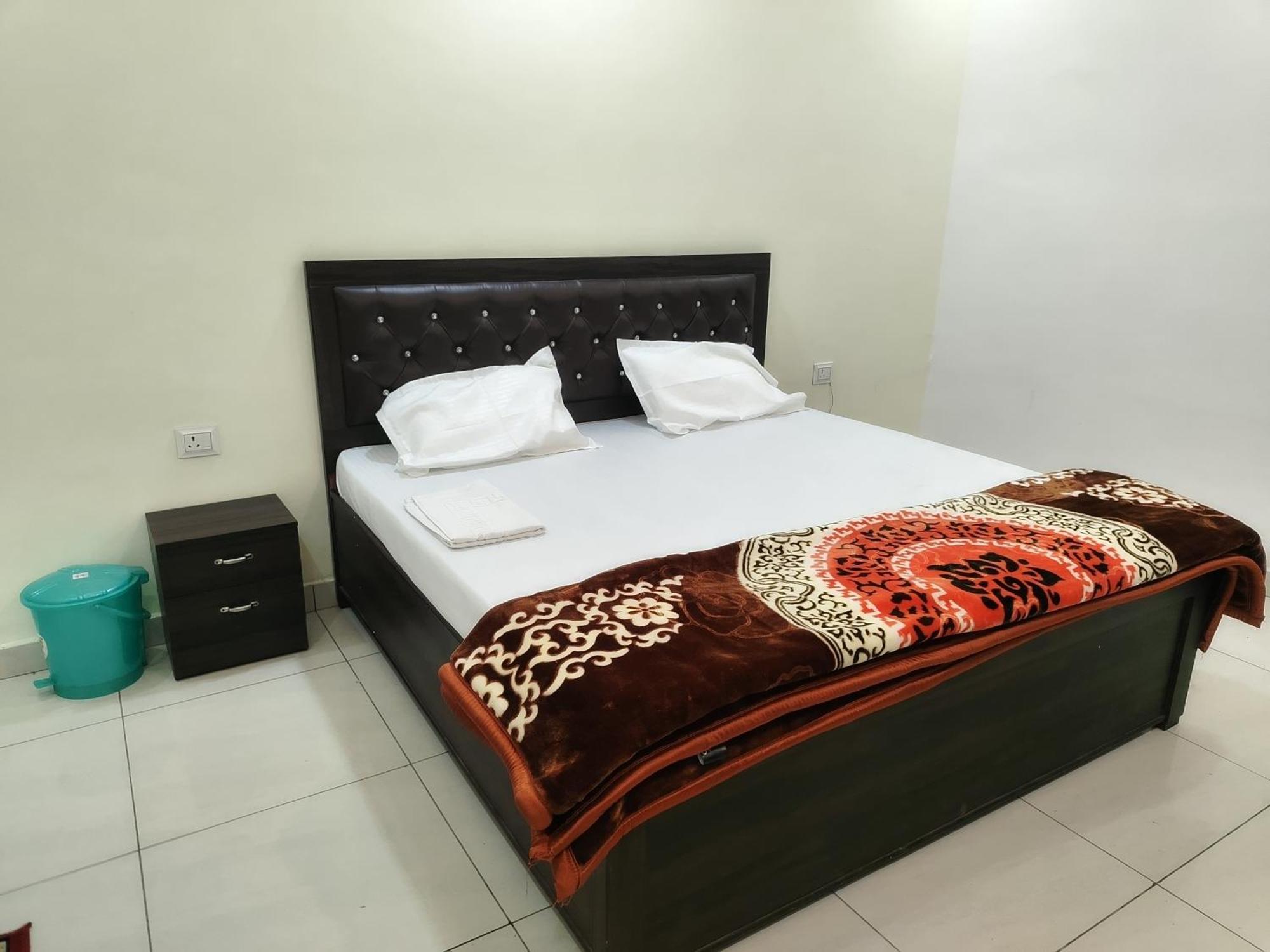 Hotel Dev International Khalilabad Exterior photo